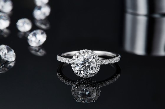 925 Sterling Silver Jewelry Diamond Moissanite Engagement Rings Round Shaped Dainty Band Ring
