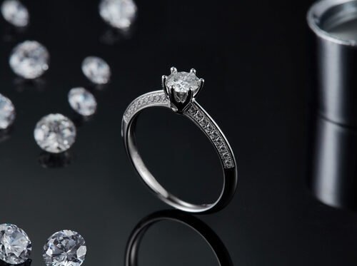 pc145445980-white_moissanite_and_sapphire_platineve_diamonds_jewelry_engagement_women_ring Moissanite branca e safira platineve diamantes jóias noivado mulheres anel