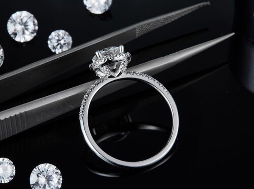 925 Sterling Silver Jewelry Moissanite Engagement Rings Round Shaped Dainty Band Ring