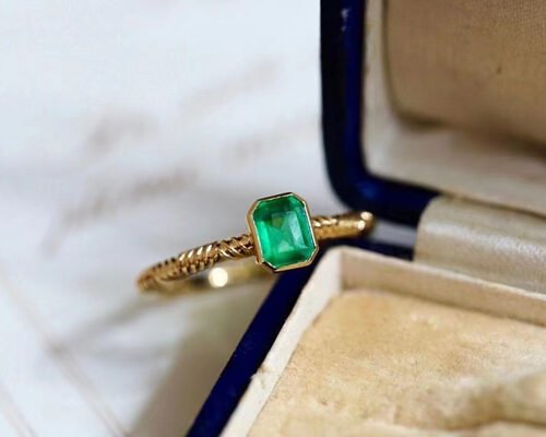 0.51ct Natural Green Emerald Ring , 18K Gold Diamond Ring for Wedding