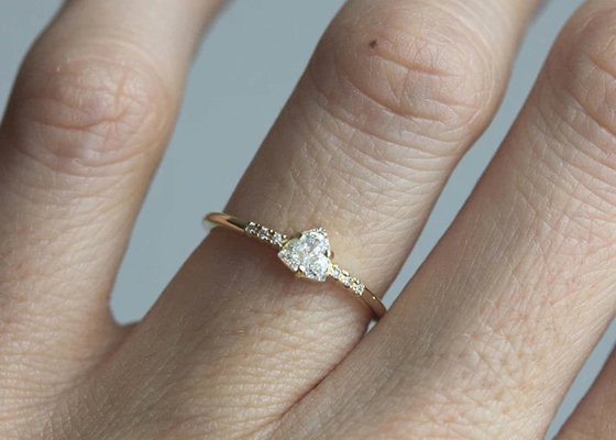 Fashion Real Diamond Jewellery Ring with 4×4mm Triangle Stone ODM