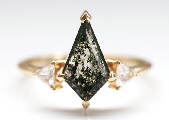 Triangle Natural Moss Agate Engagement Ring , 9k Gold Ring With Diamonds OEM ODM