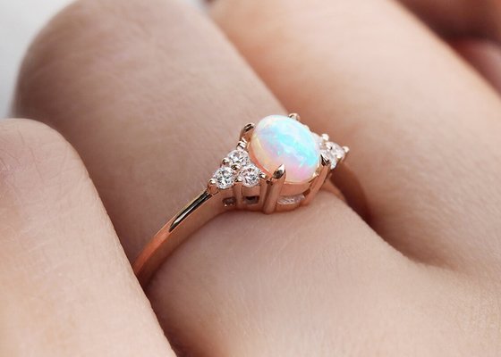 Cobochon Cut 9K Gold Ring , 0.5ct Natural Opal Ring 5×7MM Size