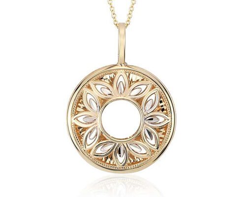 Floral Filigree Shape Diamond Pendant Necklace Yellow Gold OEM ODM