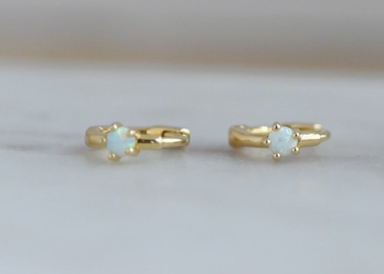 Dia 10mm Gold Opal Huggie Earrings 1.5mm Width For Anniversary