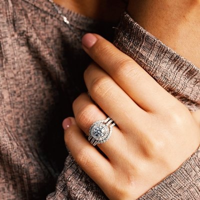Prong Setting Diamond Engagement Wedding Rings 0.90CT Weight